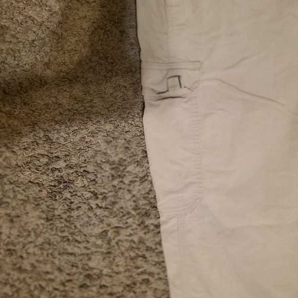 Nike ACG hiking cargos - Picture 3 of 5